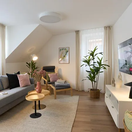 Bg Living & Hosting - Hochwertige Im Zentrum Von - 3 Gaeste, Wlan & Waschmaschine Daire *