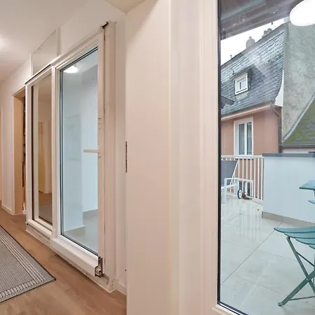Bg Living & Hosting - Hochwertige Im Zentrum Von - 3 Gaeste, Wlan & Waschmaschine Daire *
