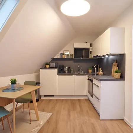 Bg Living & Hosting - Hochwertige Im Zentrum Von - 3 Gaeste, Wlan & Waschmaschine Daire *