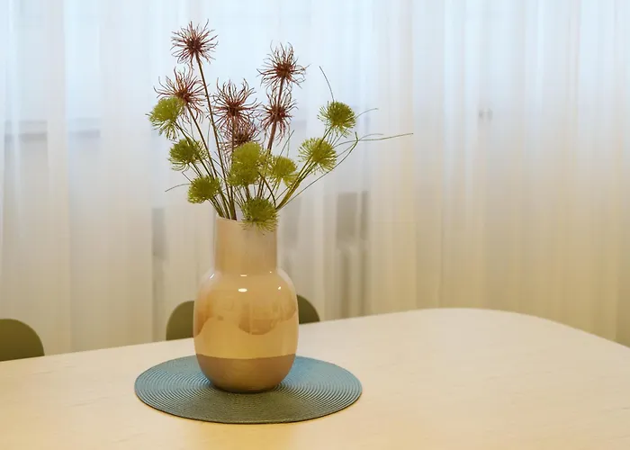 Bg Living & Hosting - Hochwertige Im Zentrum Von - 3 Gaeste, Wlan & Waschmaschine דירה