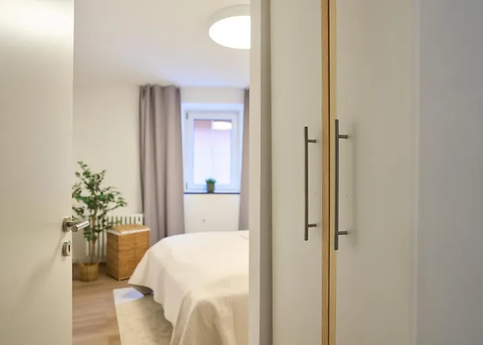 Bg Living & Hosting - Hochwertige Im Zentrum Von - 3 Gaeste, Wlan & Waschmaschine דירה