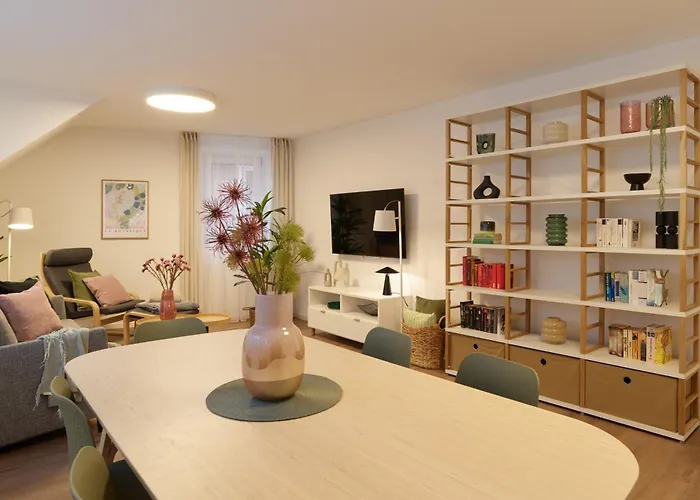 Bg Living & Hosting - Hochwertige Im Zentrum Von - 3 Gaeste, Wlan & Waschmaschine דירה